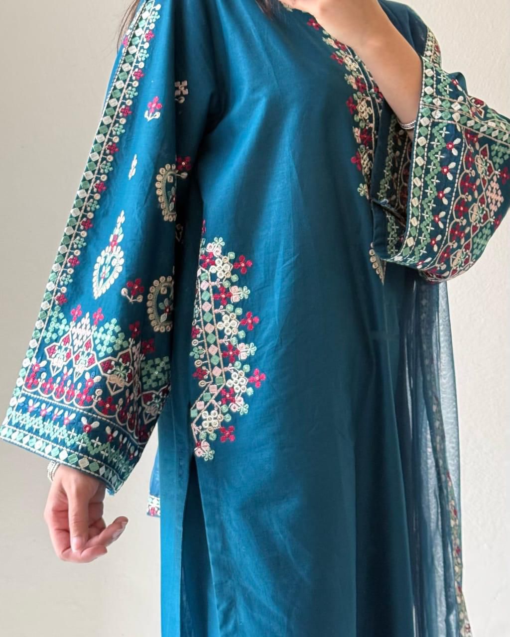 ZINC TEAL ELEGANCE